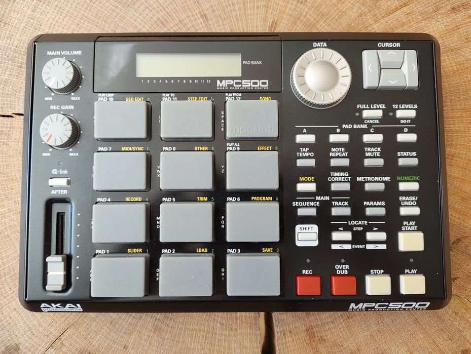 Akai MPC 500 full opcja - sampler / sekwencer