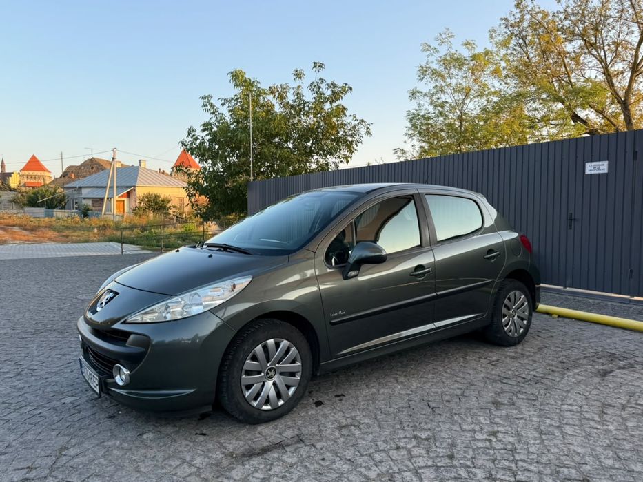 Авто Peugeot 207