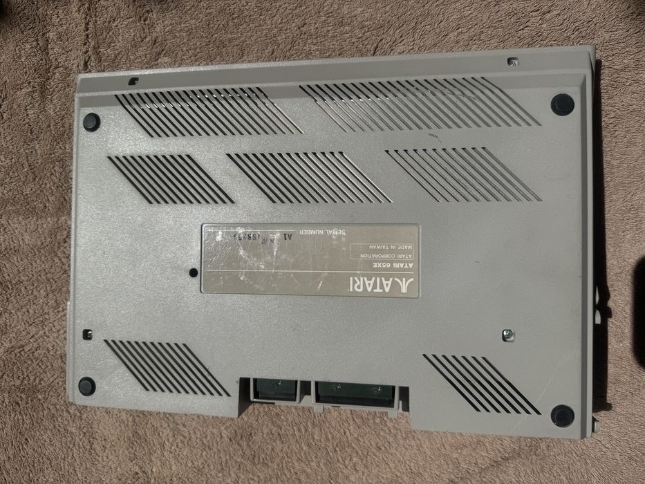 Komputer Atari 65XE  128 KB RAM ( po kompletnym serwisie)