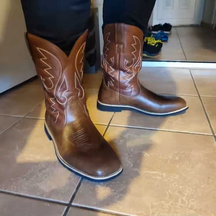 Kowbojki haftowane w 2 kolorach czarny brązowy