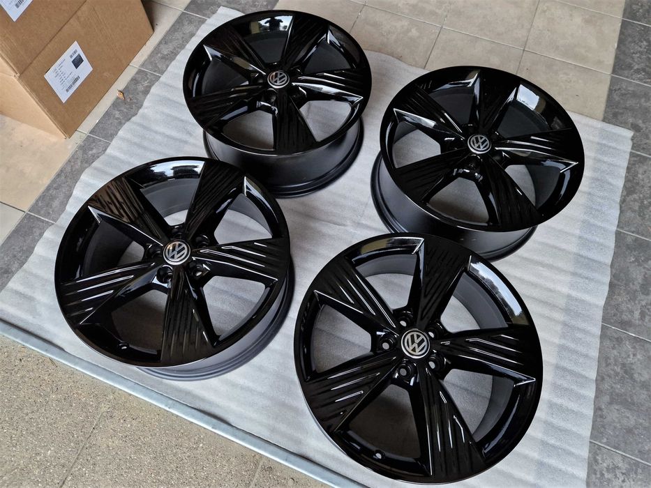 Alufelgi 19 5x112 VW Passat Tiguan Golf Jetta Touran T-Roc Czarne 297#