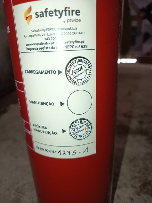 Extintores (ABF e B)