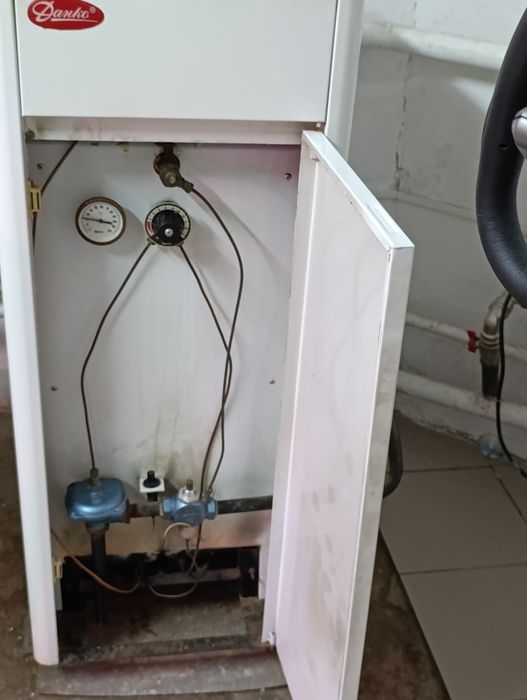 Продам котел газовый Данко, 24 кВт, одноконтурный.