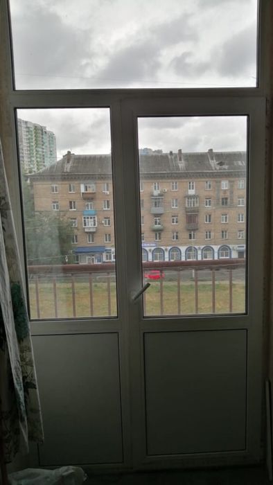 Продам стеклопакеты на балконную дверь