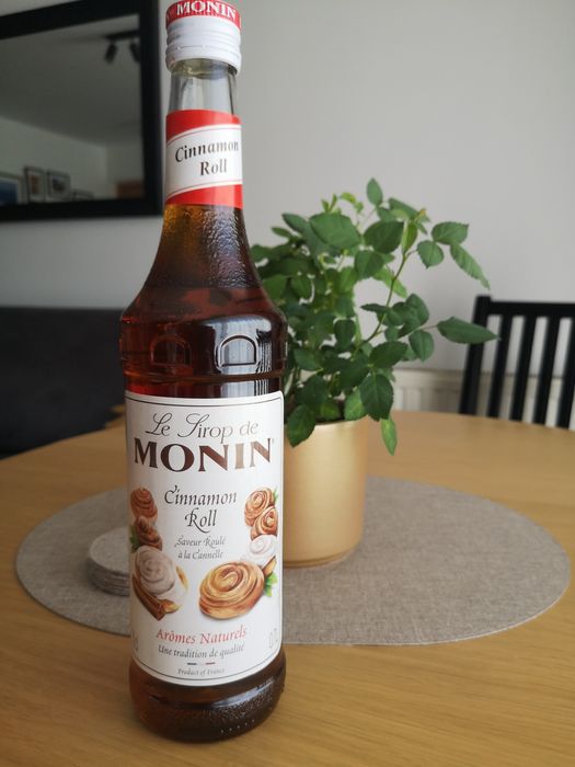 Monin Cinnamon Roll 700 ml Cane Sugar 1000 ml syrop do kawy cynamonowa bułeczka  cukrowy