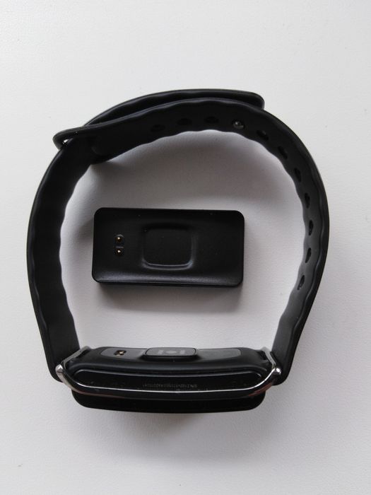 Продам фітнес-браслет Huawei.