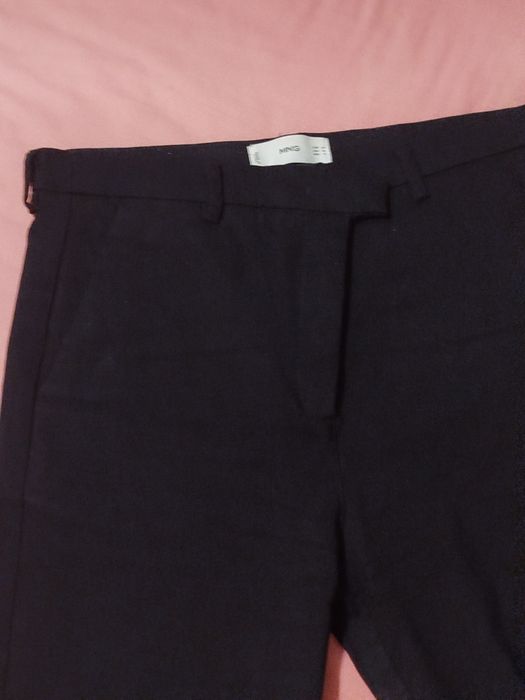 Czarne eleganckie spodnie przed kostkę Mng L 40