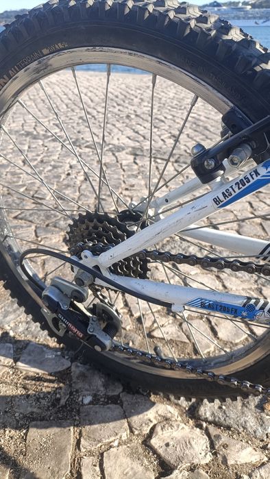 Bicicleta criança roda 20