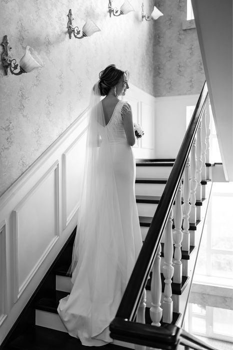 Продам весільну сукню