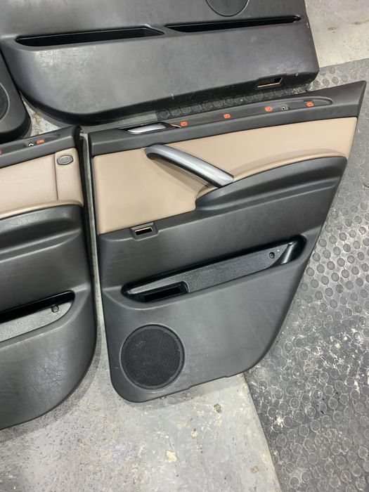 Сиденья е53 с картами в хорошем состоянии