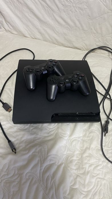Продам ps 3 б/у в комлекті джойстики