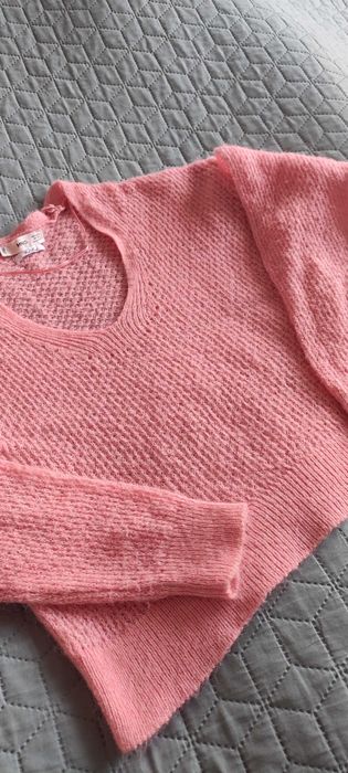 Lekki wiosenny ażurowy sweter