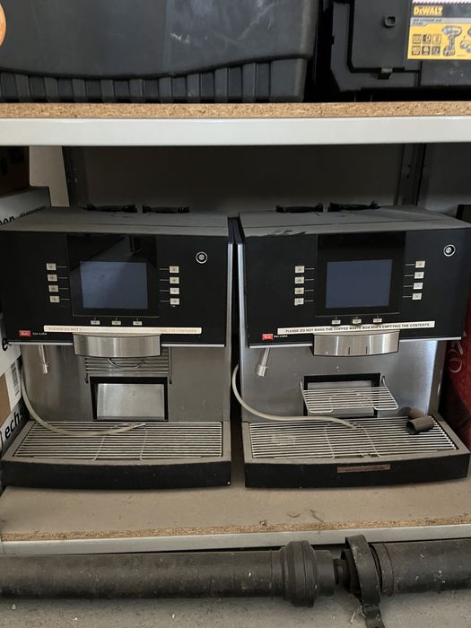 2 x Ekspes Cisnieniowy Melitta Bar-Cube + lodowki na mleko