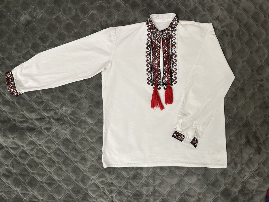 Продам вишиванку на хлопця