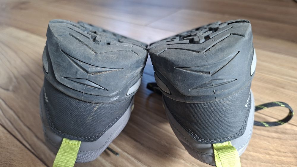 Buty turystyczne trekkingowe r.38