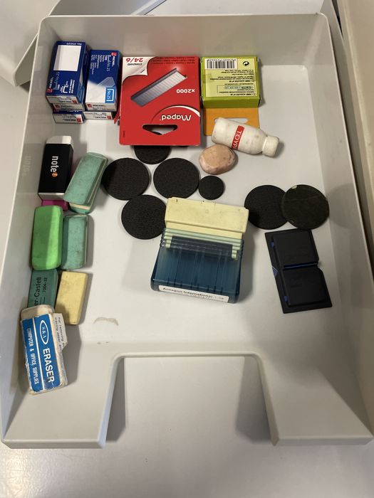 Vário material escritorio e escolar com preços combinados na altura