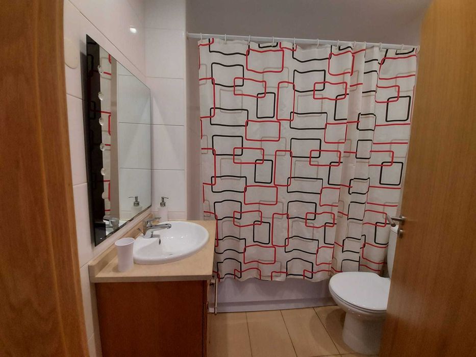 Apartamento T3 para férias com piscina a 5 minutos a pé da praia