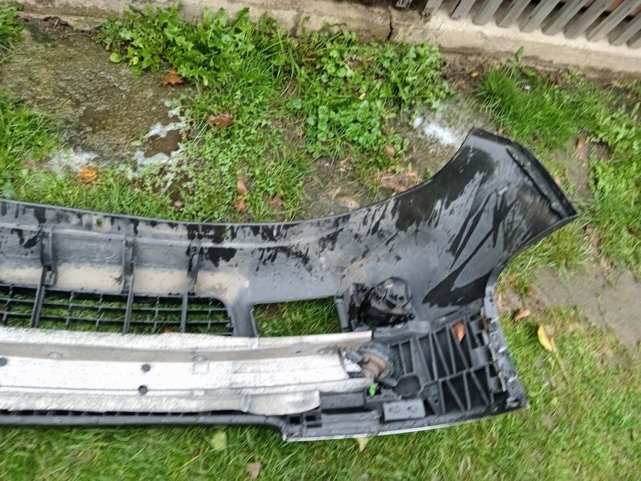 Продаєтьс Бампер Audi A6