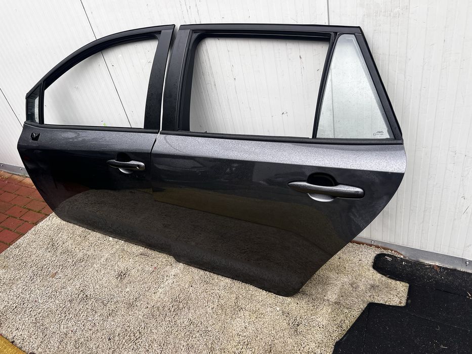 Drzwi Corolla E21, Kompletne w kolor 1G3 kombi