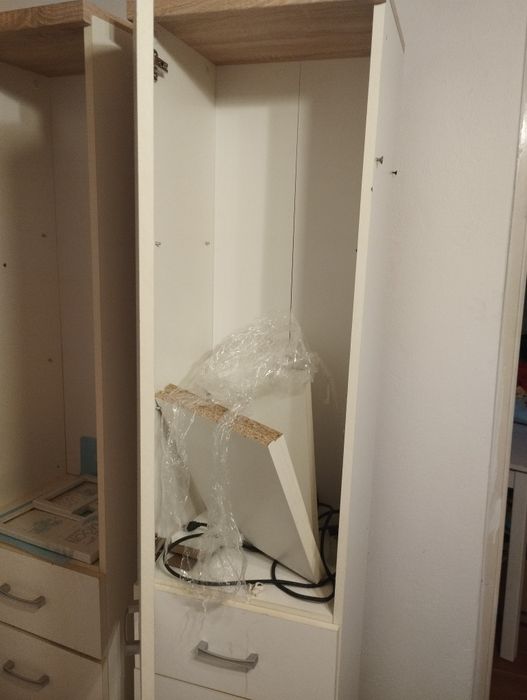 Zestaw mebli dziecięcych dąb Sonoma komoda szafka dwa Słupki stojace