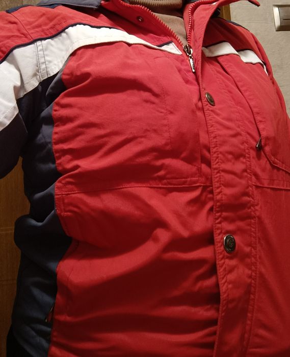 Tanio zimowa ciepła dziecięca kurtka firmy Brugi