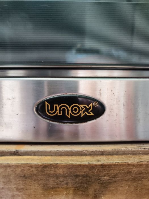 Forno Industrial ou Semi-industrial da marca UNOX