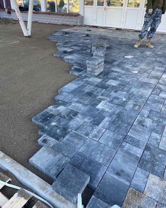 Продаж та укладання бруківки