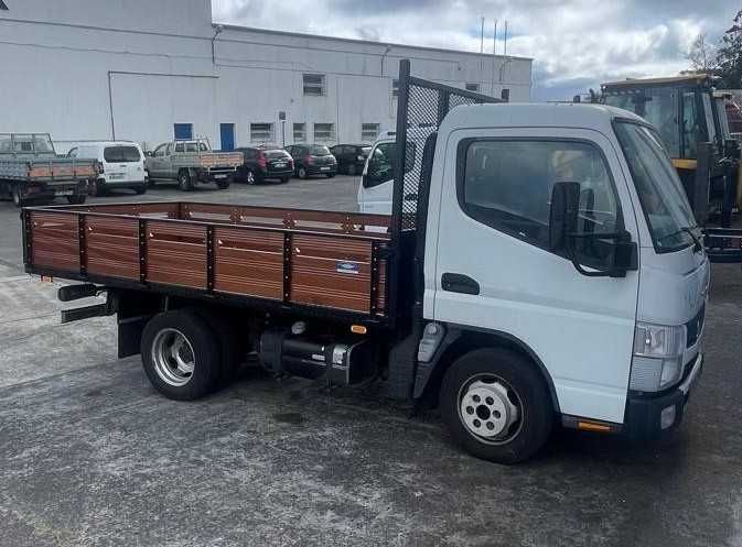 Mitsubishi Canter Ano 2014 – Motor Novo + Carroceria Nova