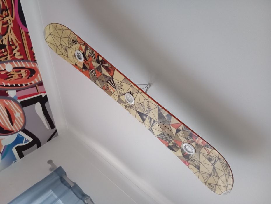 Candeeiro de teto snowboard