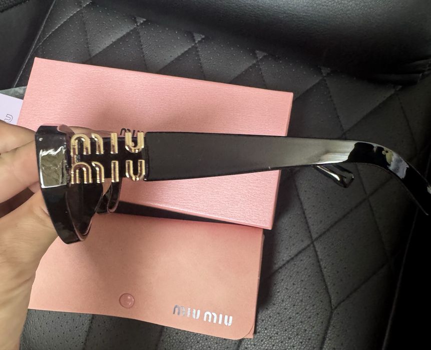 Okulary przeciwsłoneczne Miu Miu caly komplet