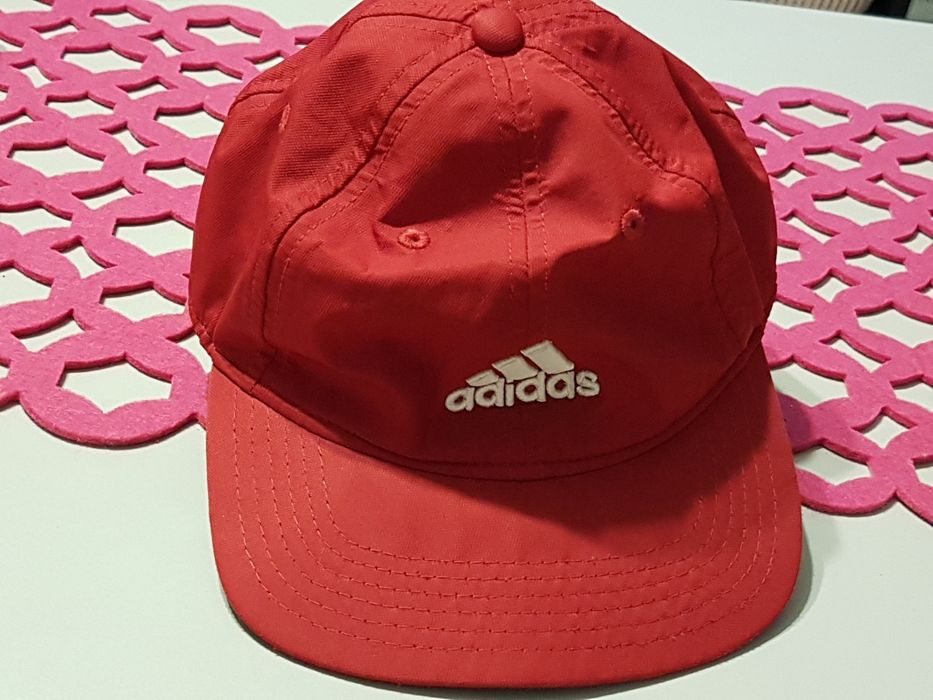 Czapeczka nowa Adidas czerwona, regulowana objętość