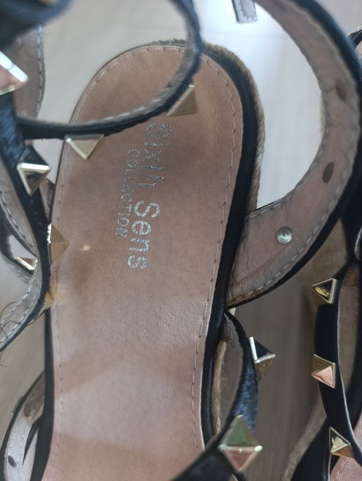 Buty na koturnie 39