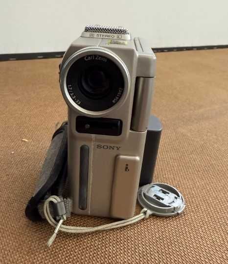 Câmara Sony DCR-PCR MiniDV
