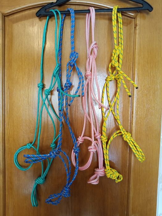 Недоуздки чомбур для коня