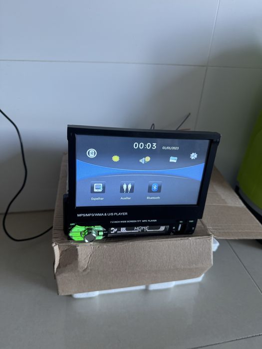 Radio automovel  com ecrã