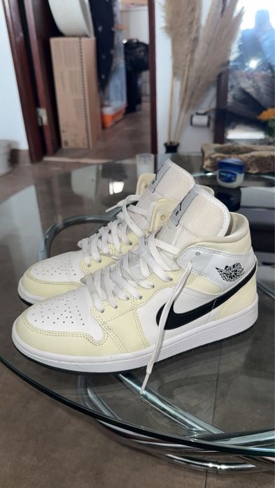 Jordan One branco,preto, bege