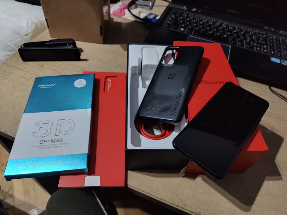 One plus 9 pro 12/256