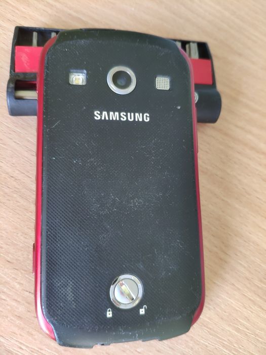 Мобільний телефон Samsung Galaxy Xcover 2 S7710 Black Red