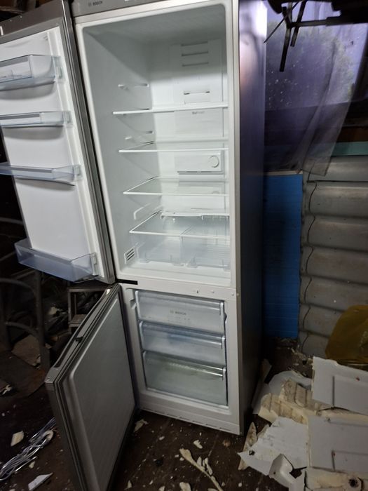 Lodówka-zamrazarka w dobrym stanie