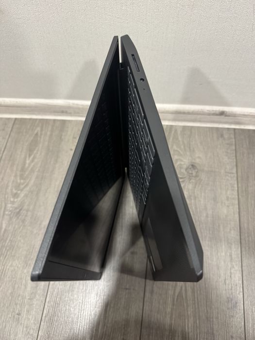 Сучасний Lenovo, 8Gb DDR4, NVMe 128Gb, хороша батарея, налаштований.