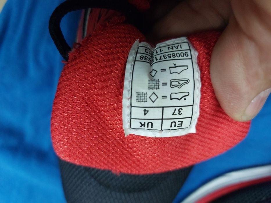 Buty młodzieżowe 37.