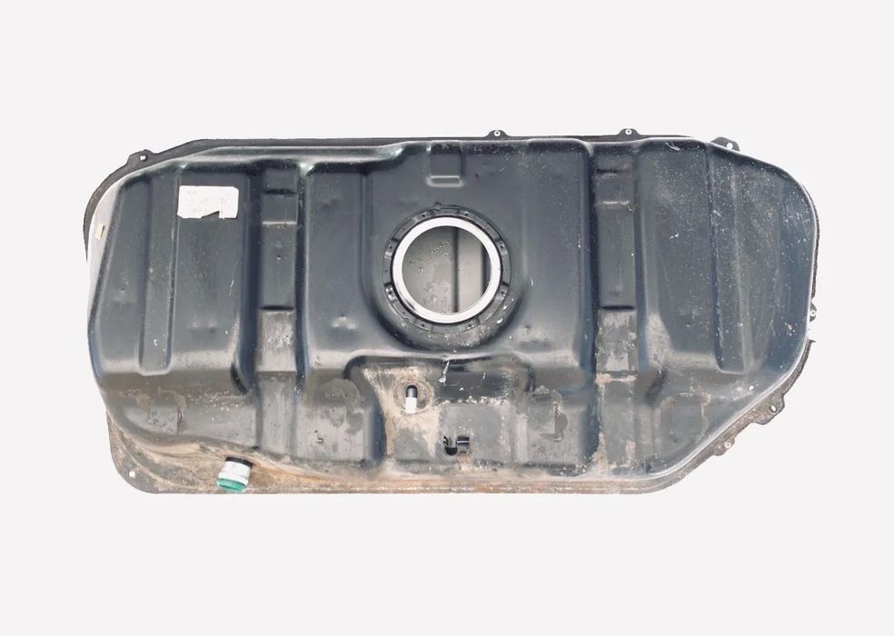 Паливний бак Бензобак Kia Carens IV RP