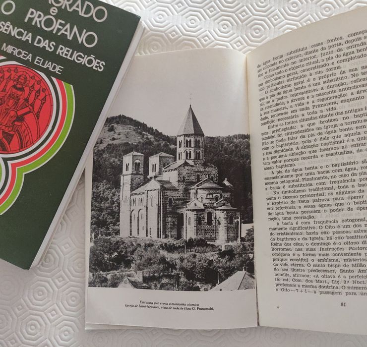 "Sagrado e o Profano" e "Simbolismo do Templo Cristão"