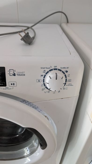 Máquina de Lavar e Secar