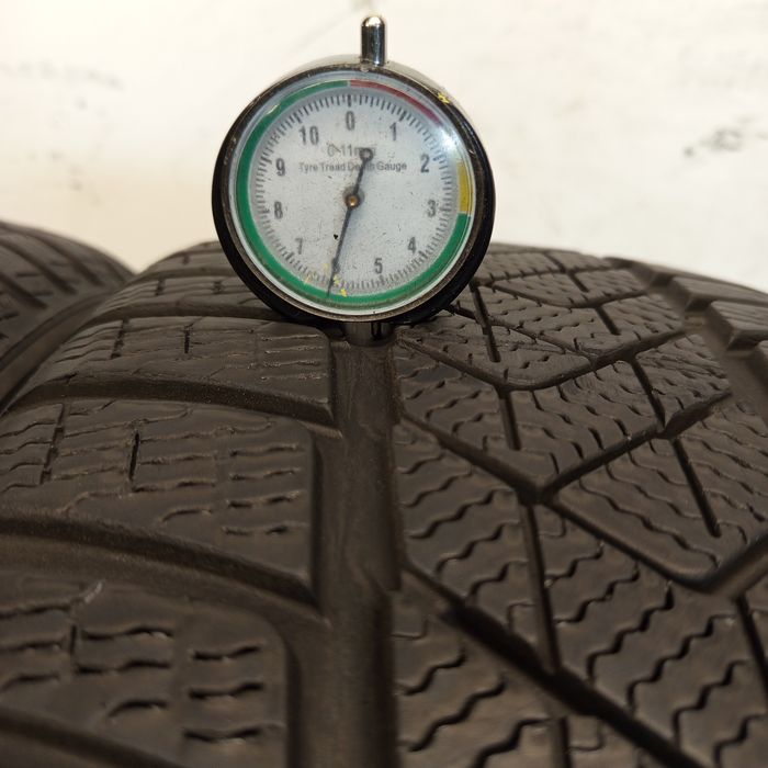 225/45R19 Pirelli Sottozero 3