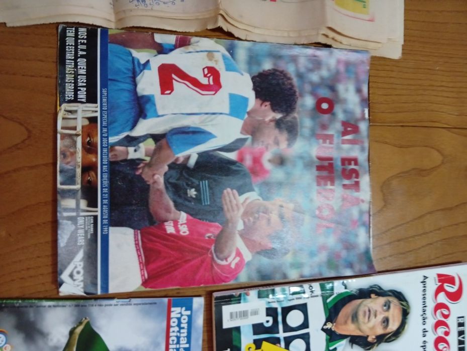 Vendo revistas antigos de desporto