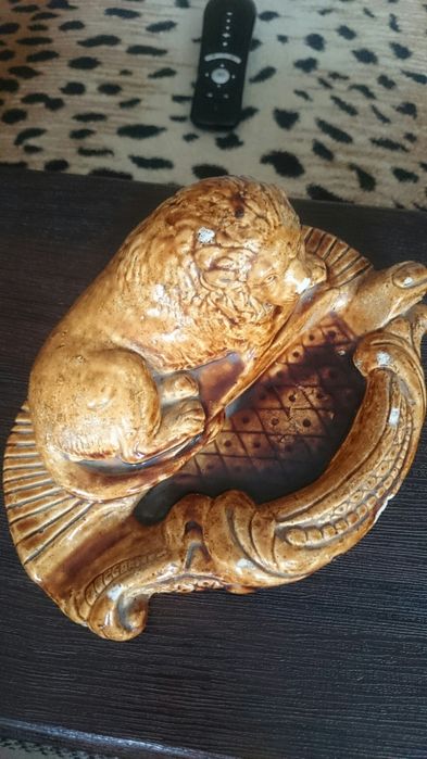 Продам Пепелницу Лев