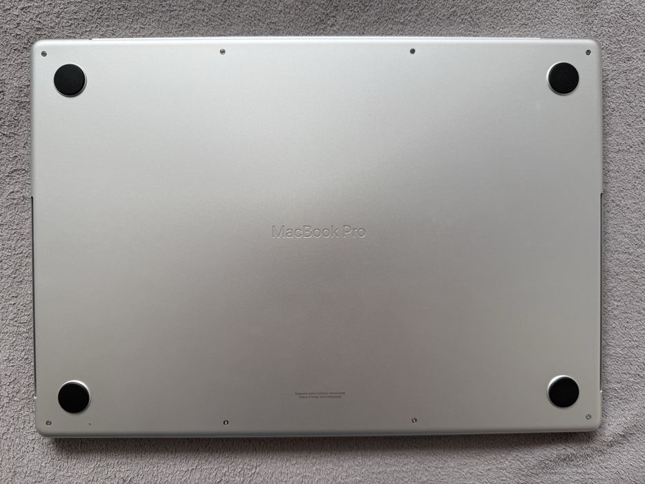 MacBook Pro 16” M5 Pro 24 GB / 1 TB