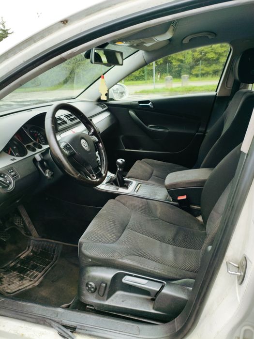 Volkswagen Passat 2.0D // 2007 // Zadbany // Hak // CarPlay // Raty // Zamiana //
Samochód