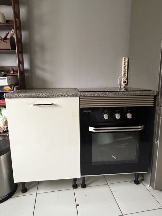 Banca com forno e placa